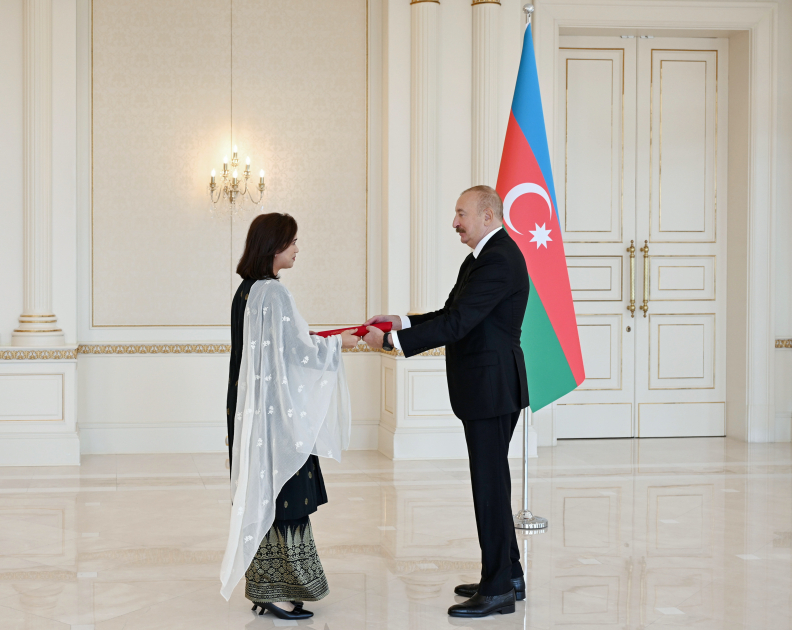 President Ilham Aliyev receives newly appointed ambassador of Malaysia to Azerbaijan (PHOTO/VIDEO)
