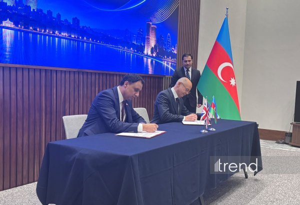 Azerbaijan, UK sign documents on green energy, transport and urban mobility