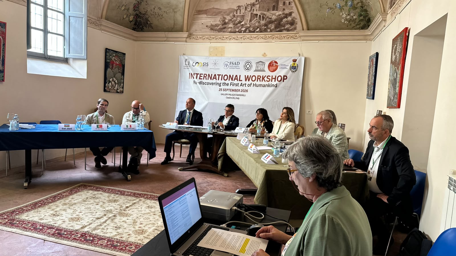 Ancient rock art heritage of Azerbaijan presented in Italy (PHOTO)