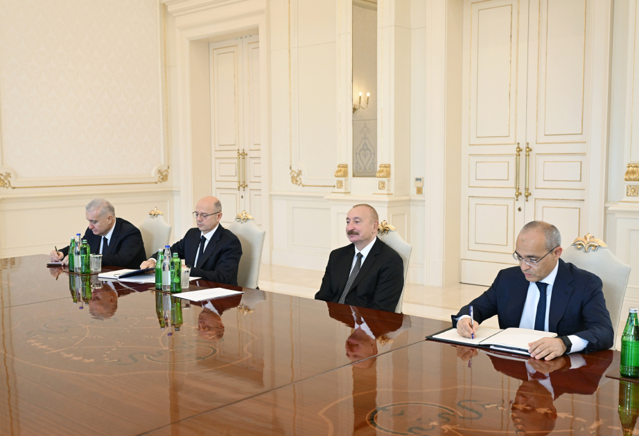 President Ilham Aliyev receives UK Minister of State for Trade (PHOTO)