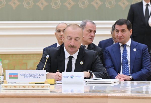 President Ilham Aliyev participates in document-signing ceremony in Turkmenbashi
