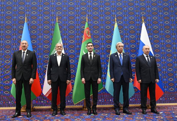 President Ilham Aliyev attends expanded-format meeting of Caspian Environmental Summit in Turkmenbashi (PHOTO/VIDEO)