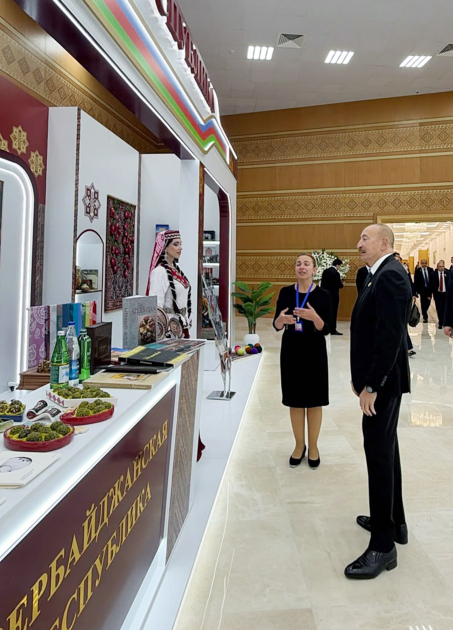 President Ilham Aliyev views national stands of CIS member states in Turkmenbashi (PHOTO)