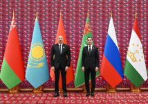 President Ilham Aliyev arrives at Awaza Complex to participate in meeting of Council of Heads of State of CIS (PHOTO)