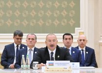President Ilham Aliyev attends expanded-format meeting of Caspian Environmental Summit in Turkmenbashi (PHOTO)