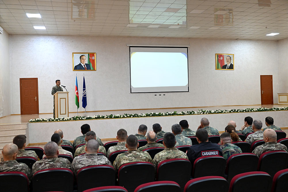 Baku hosts NATO training course (PHOTO)