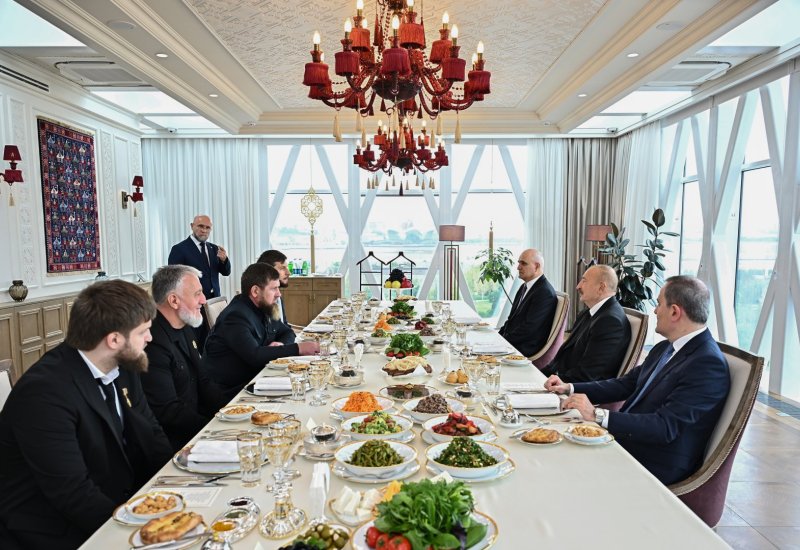 President Ilham Aliyev and Head of Chechen Republic of Russia have lunch together (PHOTO)