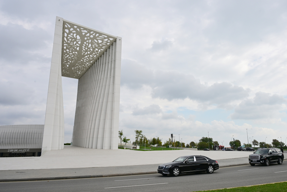 President Ilham Aliyev and Head of Chechen Republic of Russia visit Baku White City (PHOTO)