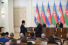 Azerbaijani-Cambodian documents exchanged with participation of President Ilham Aliyev (PHOTO)