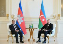 President Ilham Aliyev held limited-format meeting with Prime Minister of Cambodia (PHOTO)