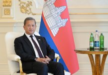 President Ilham Aliyev held limited-format meeting with Prime Minister of Cambodia (PHOTO)