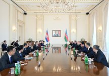 President Ilham Aliyev held expanded-format meeting with Prime Minister of Cambodia (PHOTO)
