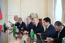 President Ilham Aliyev held expanded-format meeting with Prime Minister of Cambodia (PHOTO)