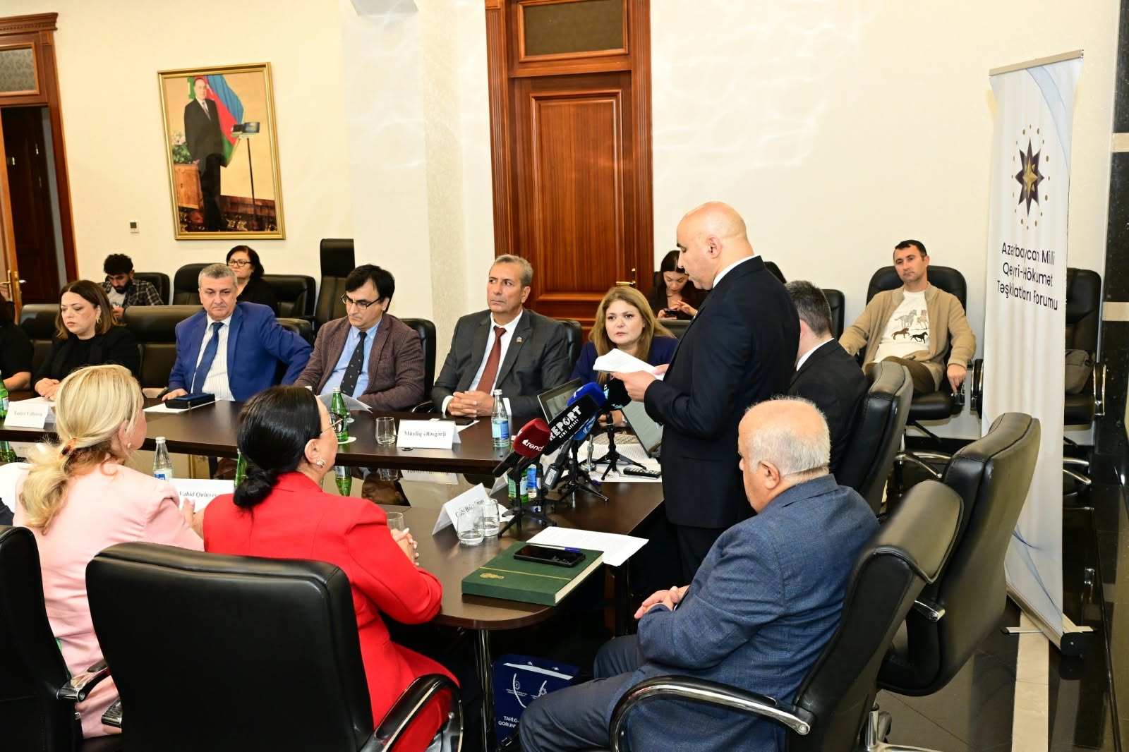 Azerbaijani NGOs discuss countering disinformation on religious values (PHOTO)