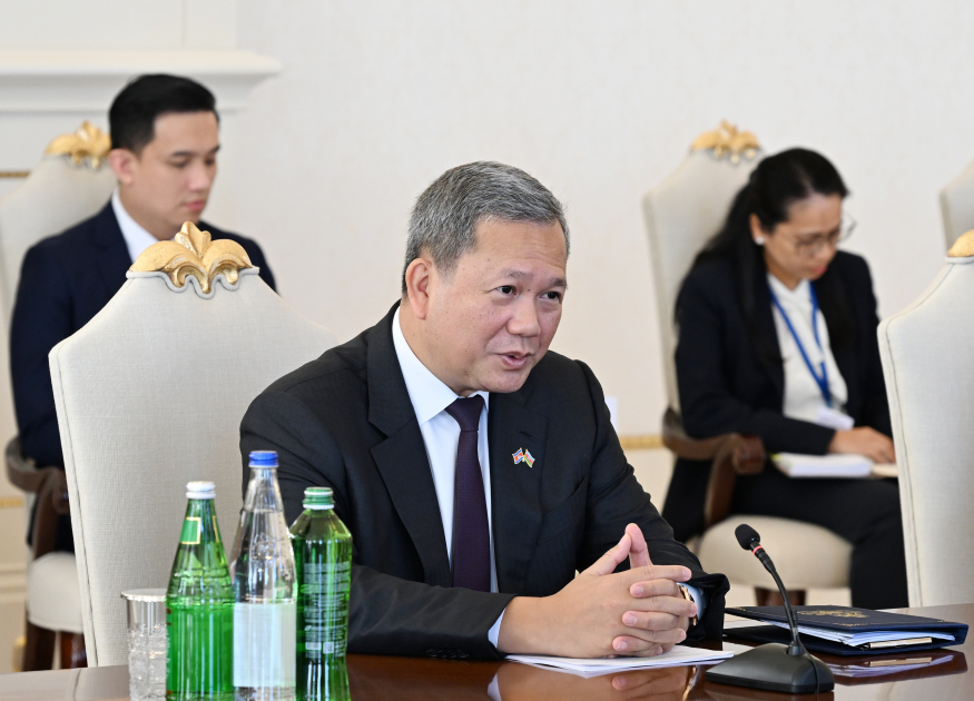 President Ilham Aliyev held expanded-format meeting with Prime Minister of Cambodia (PHOTO)