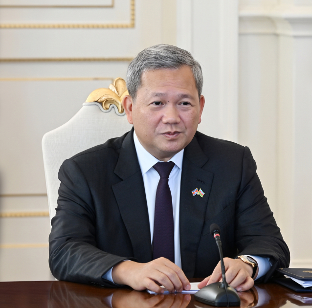 President Ilham Aliyev held expanded-format meeting with Prime Minister of Cambodia (PHOTO)