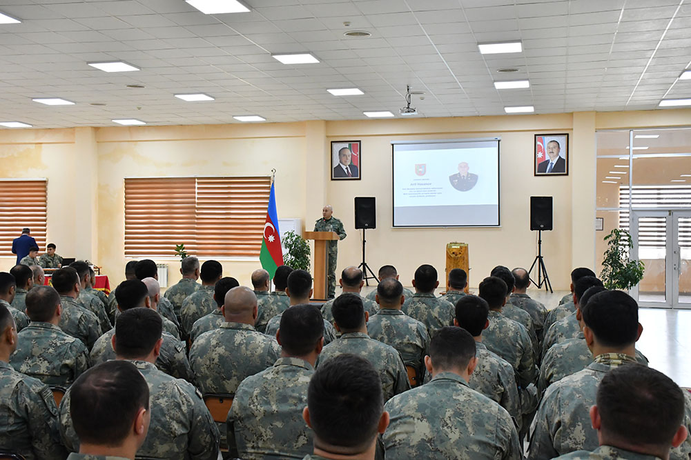 Azerbaijan Army holds officer development course graduation ceremony (PHOTO)