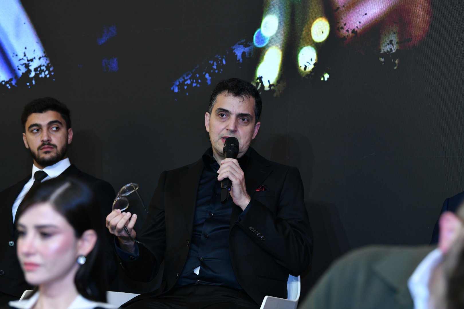 Heydar Aliyev Center hosts briefing with creative team of film "44" - one of Azerbaijan's major film projects (PHOTO/VIDEO)
