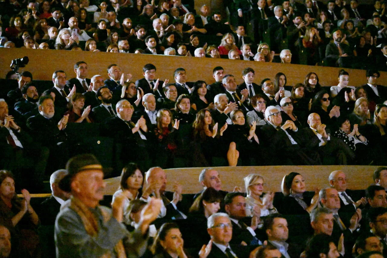 Premiere of epic historical film “44” held at Heydar Aliyev Center – tears, pride and endless applause (PHOTO)