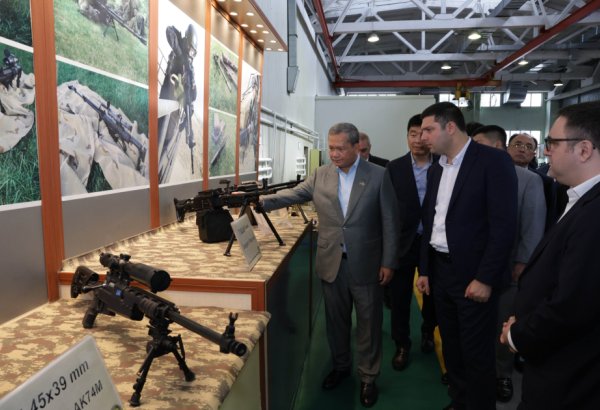 Prime Minister of Cambodia visits enterprises of the Ministry of Defence Industry (PHOTO)
