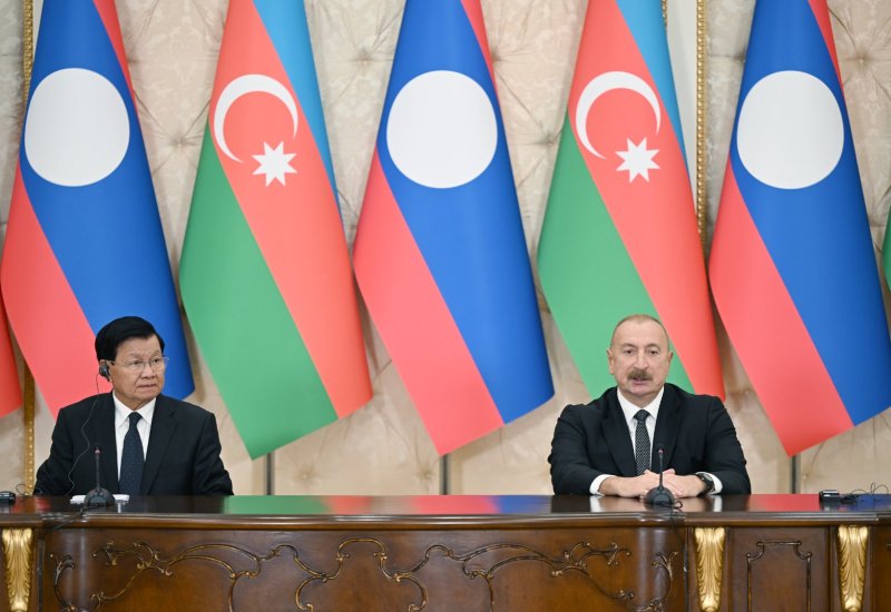 President Ilham Aliyev and President of Laos make press statements (PHOTO)
