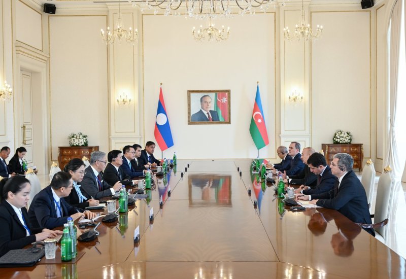 President Ilham Aliyev held expanded meeting with President of Laos (PHOTO)