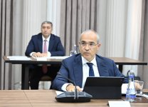 Azerbaijan’s Economic Council discusses oil refining modernization (PHOTO)