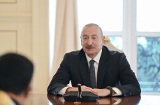 President Ilham Aliyev held expanded meeting with President of Laos (PHOTO)