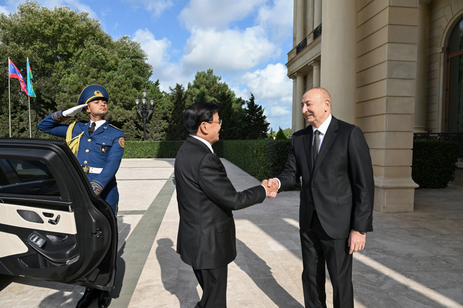 Official welcome ceremony held in Baku for President of Laos (PHOTO)