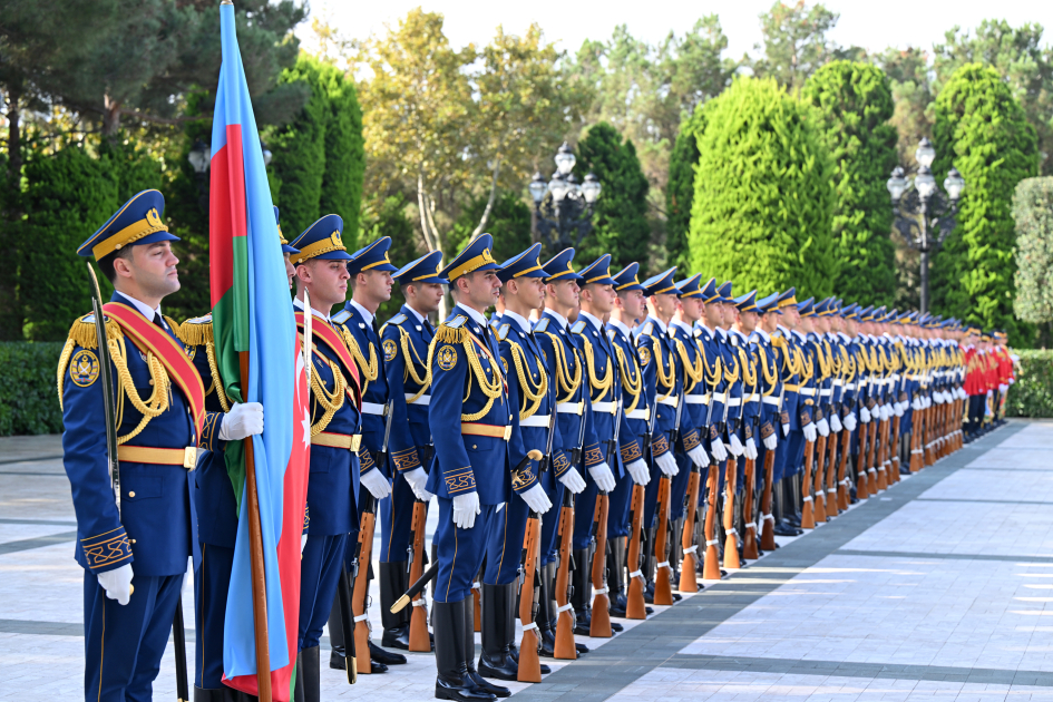 Official welcome ceremony held in Baku for President of Laos (PHOTO)
