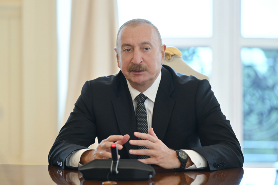 President Ilham Aliyev held expanded meeting with President of Laos (PHOTO)