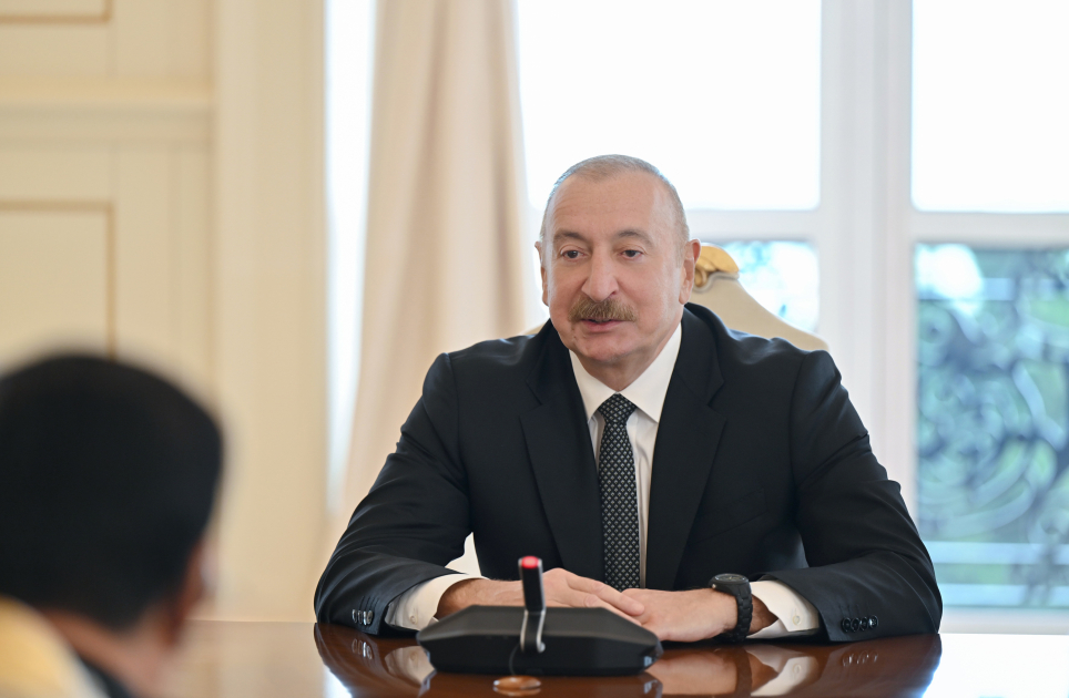 President Ilham Aliyev held expanded meeting with President of Laos (PHOTO)