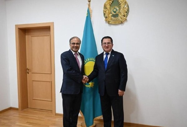 Kazakhstan, ECO discuss transport cooperation, upcoming ministerial meeting