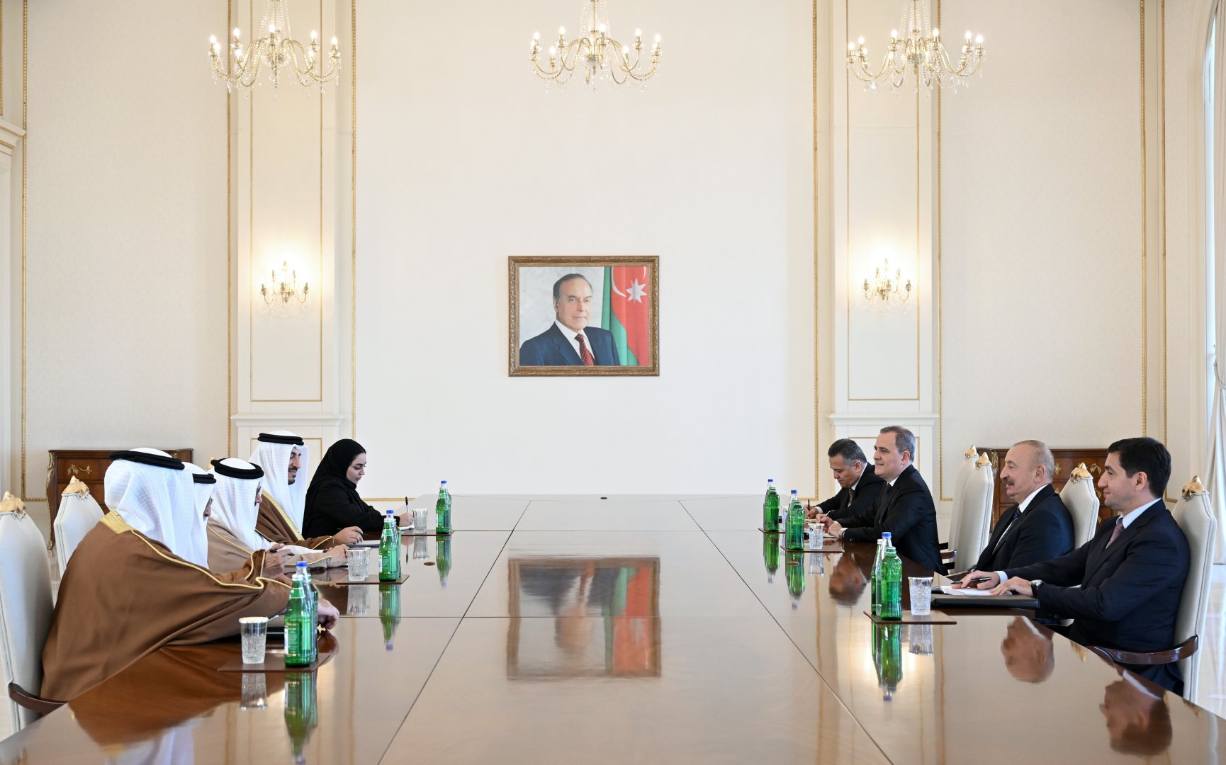 President Ilham Aliyev receives Bahrain's Minister of Foreign Affairs (PHOTO)