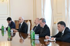President Ilham Aliyev receives member of Political Bureau of CPC Central Committee (PHOTO)