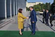 Cambodian PM Hun Manet visits Azerbaijani parliament, meets speaker (PHOTO)