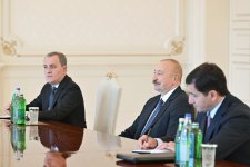 President Ilham Aliyev receives Sri Lankan Minister of Foreign Affairs, Foreign Employment and Tourism (PHOTO)