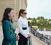 President Ilham Aliyev, First Lady Mehriban Aliyeva meet with Vietnam's Vice President (PHOTO)