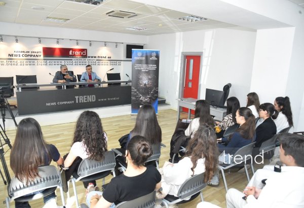 Baku Network discusses foreign influence with students (PHOTO/VIDEO)