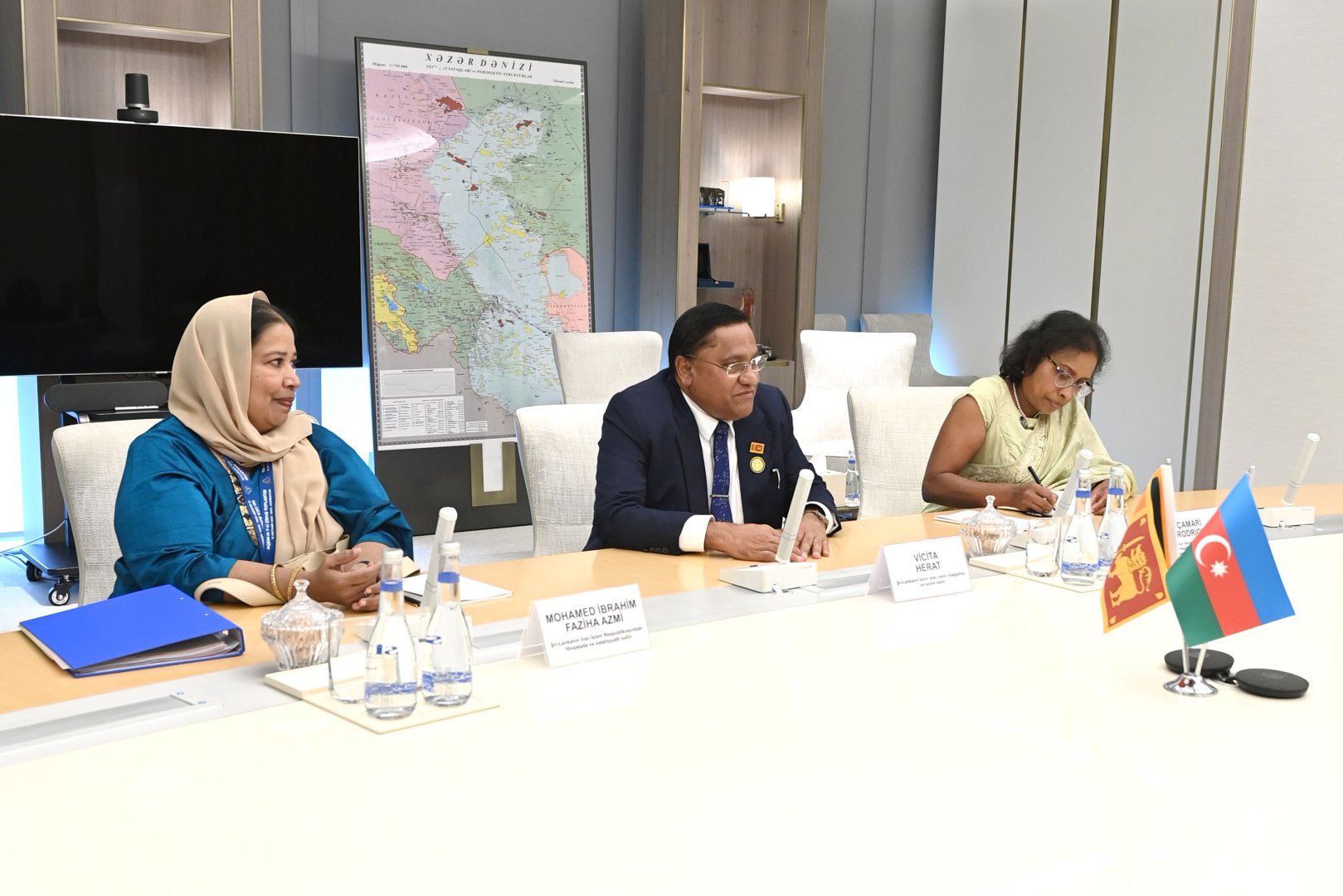 SOCAR, Sri Lanka’s foreign minister discuss energy cooperation in Baku (PHOTO)