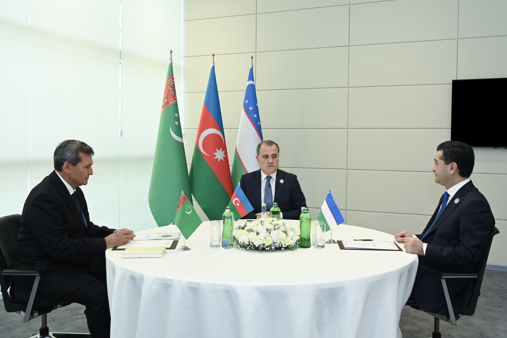 Azərbaycan, Özbəkistan və Türkmənistan tranzit dəhlizi üzrə əməkdaşlığı müzakirə ediblər