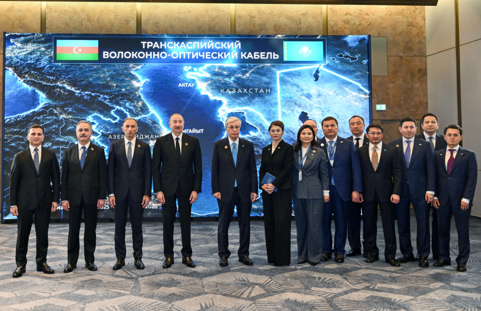 President Ilham Aliyev meets with Kassym-Jomart Tokayev and officially inaugurates Trans-Caspian Fiber Optic Cable (PHOTO)