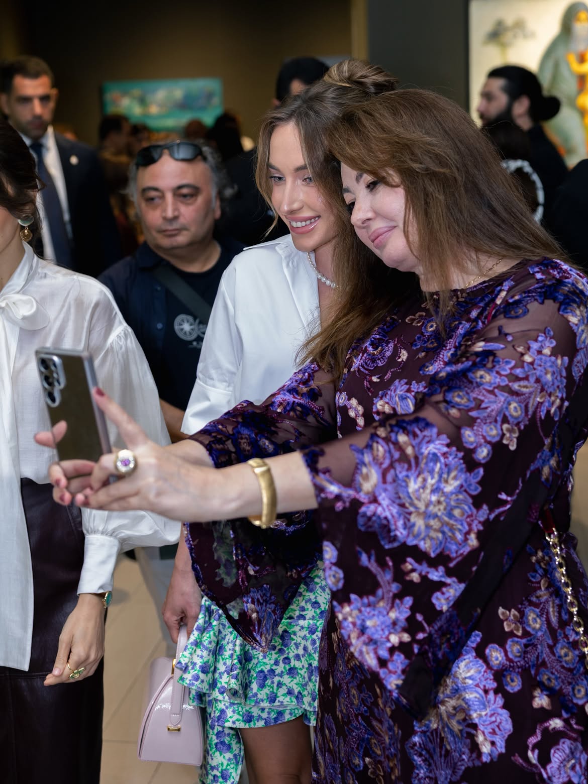 Alena Aliyeva shares post from Anar Huseynzade’s exhibition “O” (PHOTO)