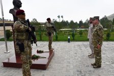 UAE Presidential Guard commander visits Azerbaijan (PHOTO)