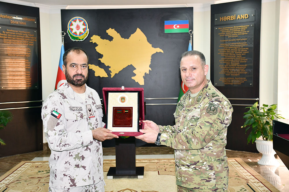UAE Presidential Guard commander visits Azerbaijan (PHOTO)