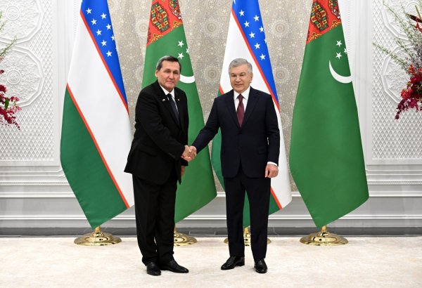 Uzbekistan, Turkmenistan discuss trade, freight transport expansion