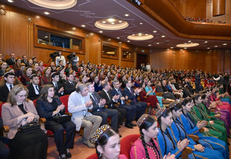 Leyla Aliyeva watches concert of State Symphony Orchestra of Turkmenistan in Ashgabat (PHOTO)