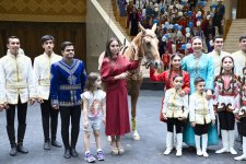 Leyla Aliyeva watches performance of Turkmen iconic Galkynysh national equestrian group in Arkadag city (PHOTO)