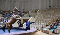 Leyla Aliyeva watches performance of Turkmen iconic Galkynysh national equestrian group in Arkadag city (PHOTO)