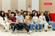 Bakcell CEO meets with ADA University students (PHOTO)